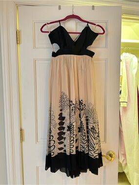 BCBGMaxAzria Black and Cream Floral-Print Girls Formal Dress